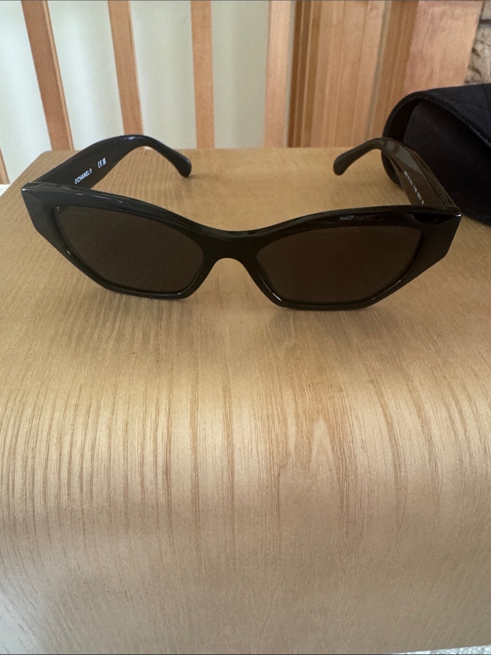 CHANEL Black Rectangular Sunglasses with Silver CC Logo - Picture 4 of 6